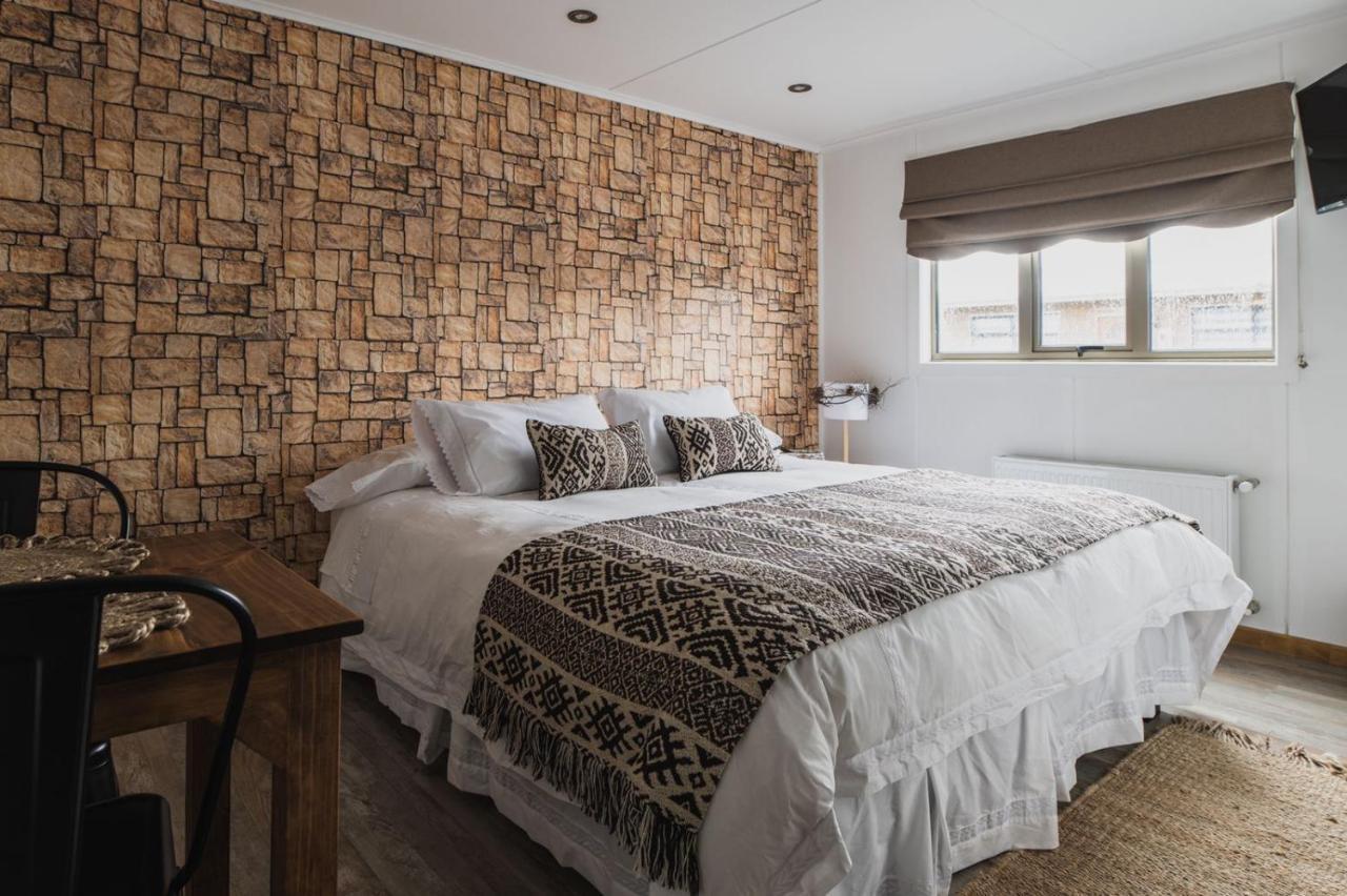 Hostal Lago Condor Puerto Natales Ngoại thất bức ảnh