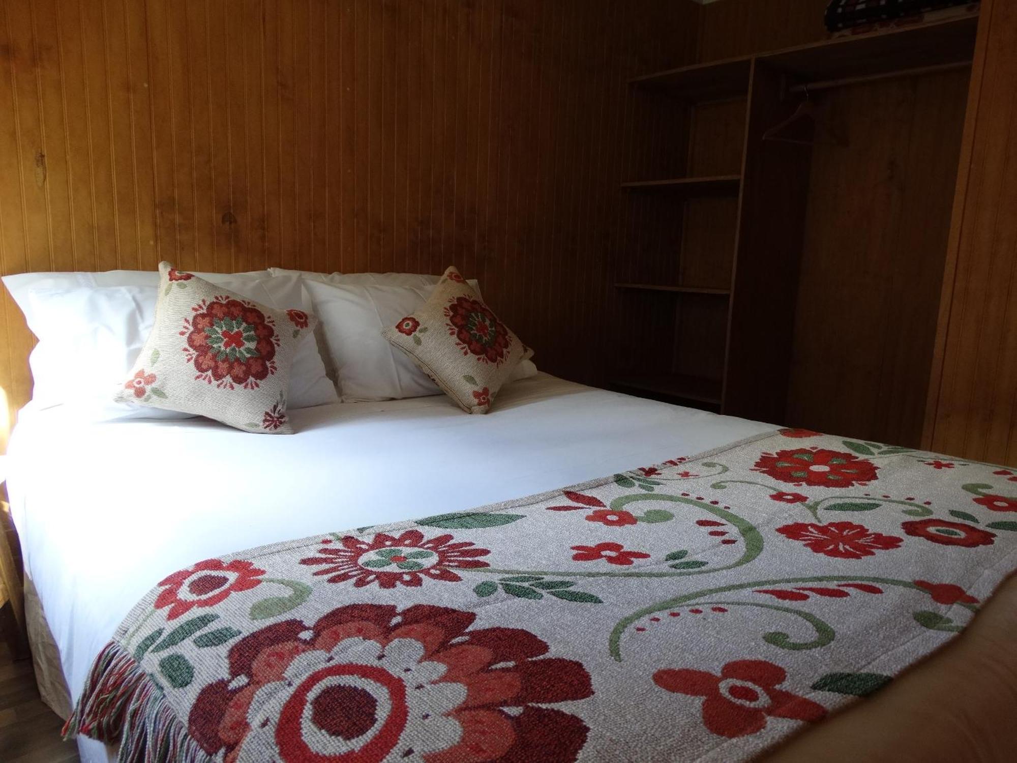 Hostal Lago Condor Puerto Natales Ngoại thất bức ảnh